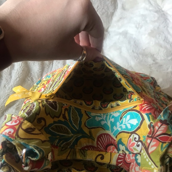 Vera Bradley purse- one strap - Picture 4 of 6